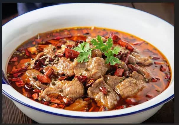 30. Boiled Sliced Beef with Chili Sauce 水煮牛肉